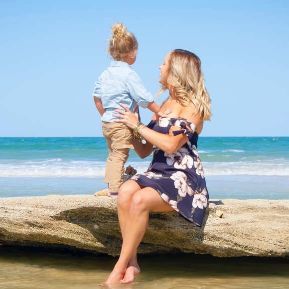 Meet your Posher, Jennifer - Picture 1 of 1